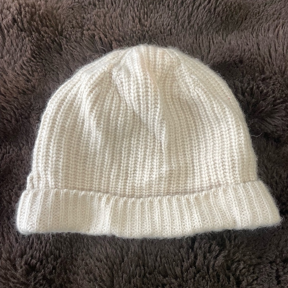 H&M 100 percent Cashmere Cream Knitted Hat
